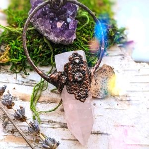 Rose Quartz & Swarovski crystal Necklace in copper